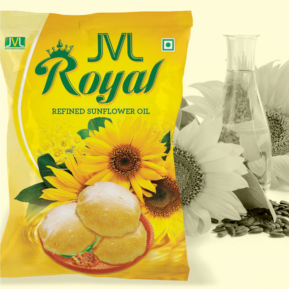 https://www.wysiwyg.co.in/sites/default/files/worksThumb/jvl-royal-sunflower-oil-packet-2015.jpg